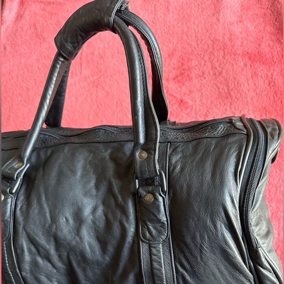 Handmade Leather Duffle Bag - Picture 5 of 9
